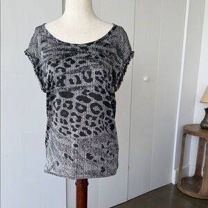 Women’s Black & Gray Animal Print Short Sleeve Top by